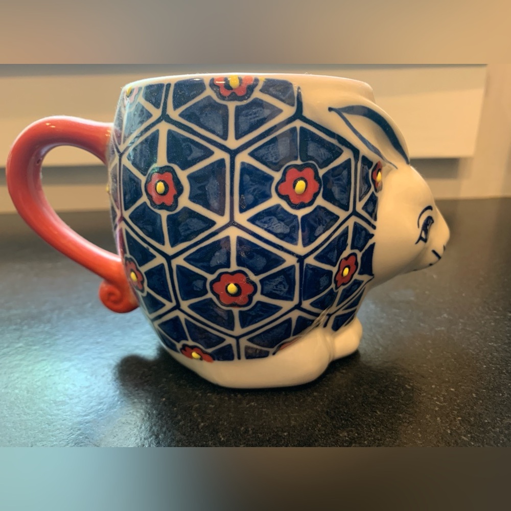 Yokohama Studio Rabbit Mug - Picture 3 of 5